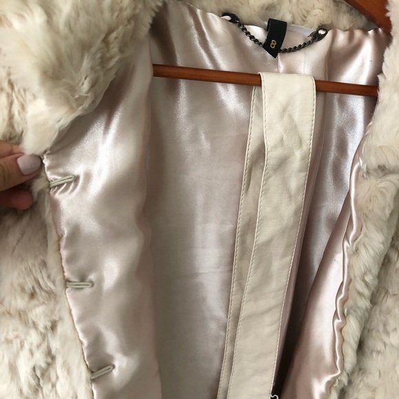 Faux Fur Coat - Picture 2 of 3